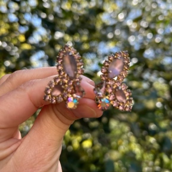 VTG WEISS Pink Aurora Borealis Rhinestone EARRINGS - Picture 1 of 11